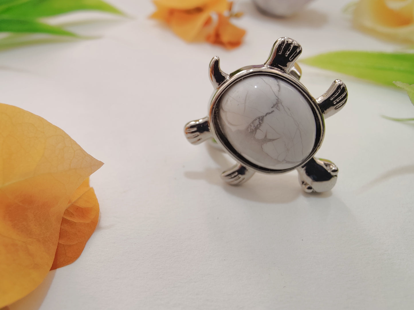 Howlite Tortoise Shape Ring